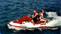 17-JetSki-Luke-Amy.jpg (98202 bytes)